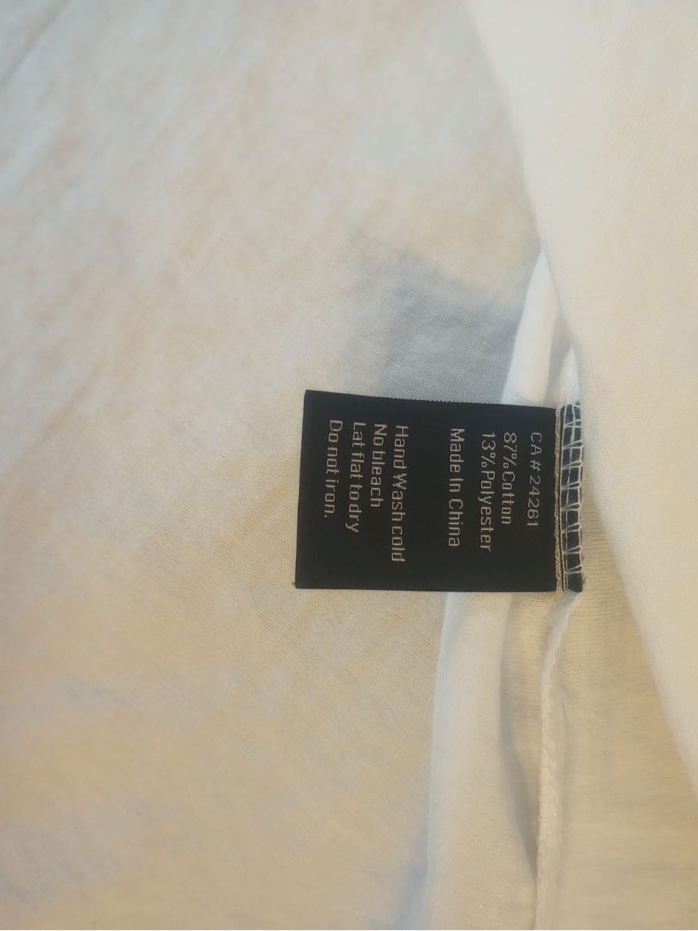 Relaxed White Button-Up Pocket Blouse — Lightweight Everyday Shirt - Picture 5 of 8
